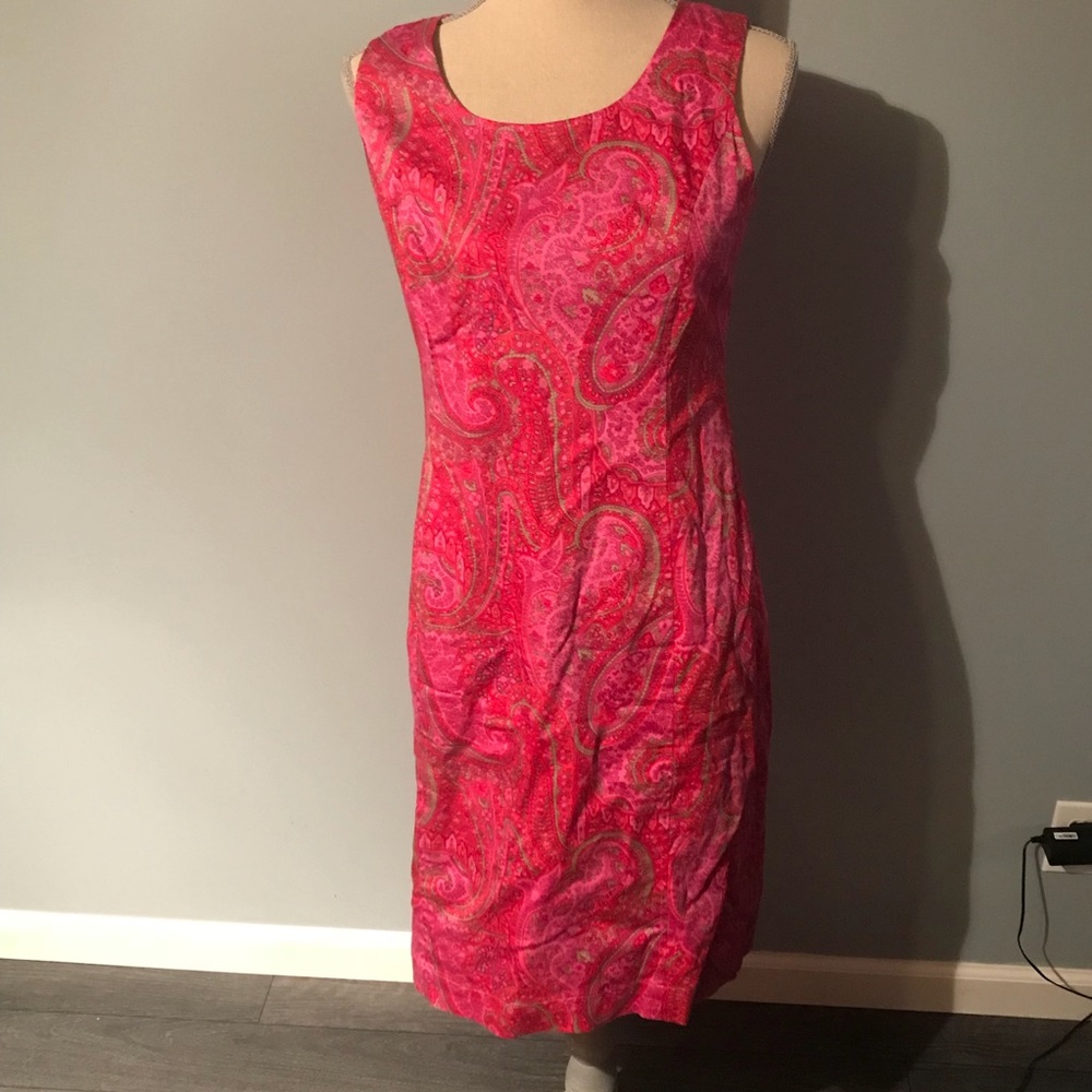 Jones New York shift dress in pink paisley